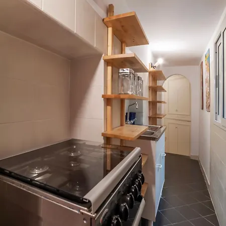 Fori Imperiali Pretty Apartment Rome