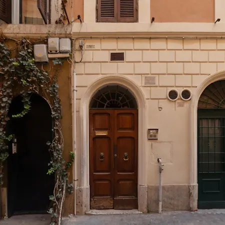 Fori Imperiali Pretty Apartment Rome